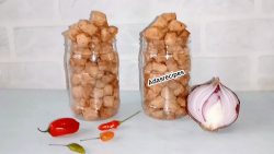 Pepper Onion Chin Chin