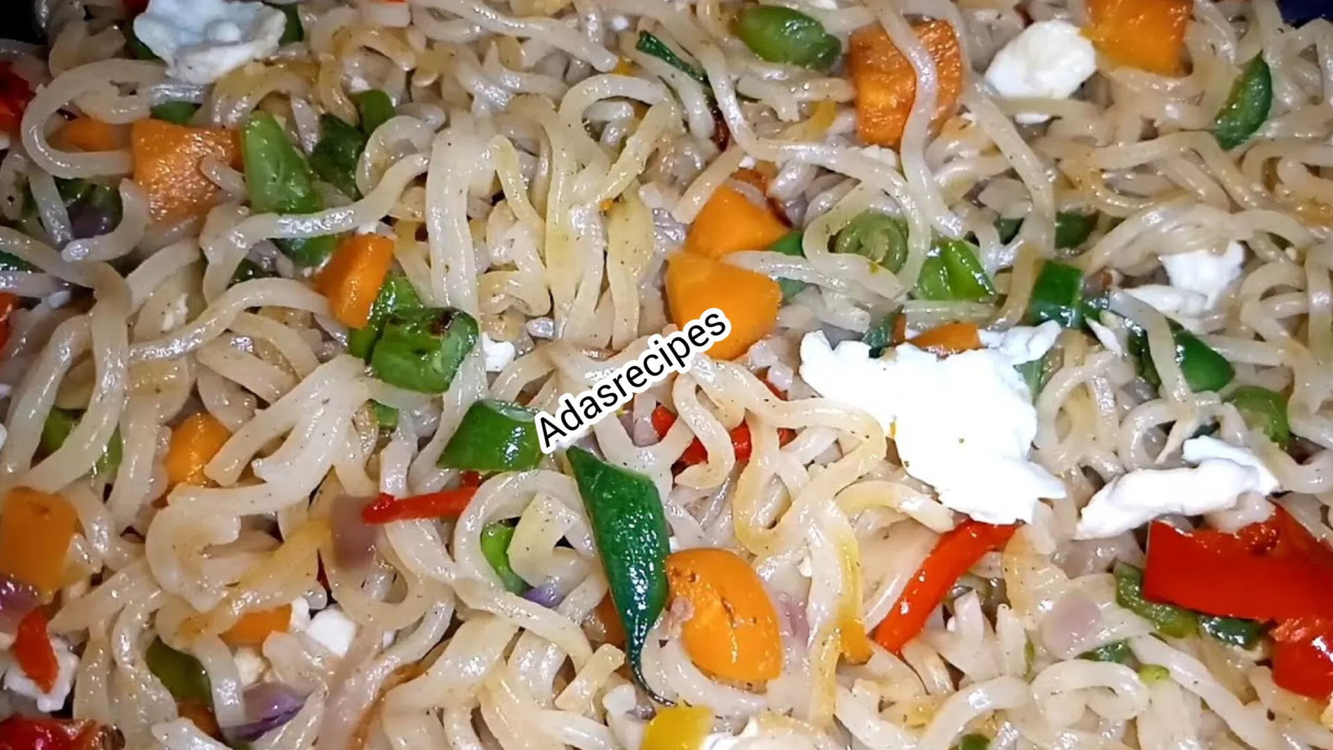 Stir fry egg noodles